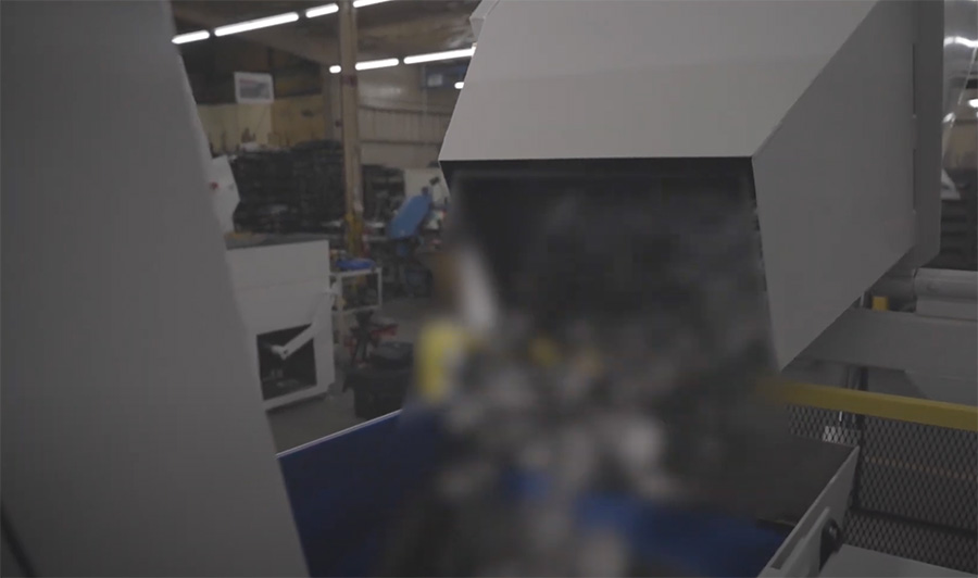 Bulk Loaded Feeder with Hydraulic Tub Dumper